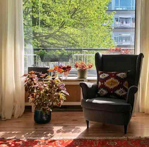 چرا نمیرسد صدا صدای من به تو غریب آشنا